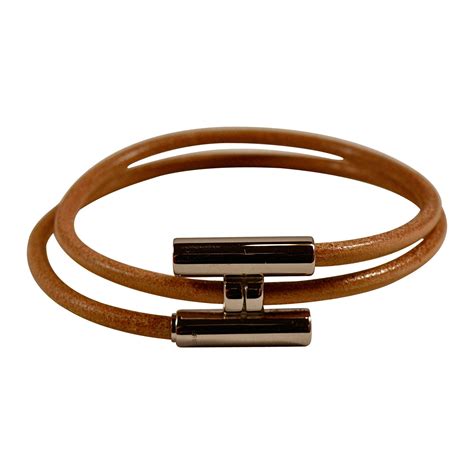 bracelet cuir pour homme hermes|bracelet hermes argent et cordon.